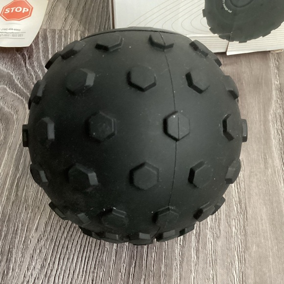 LifePro 4-Speed Vibrating Massage Ball - Picture 10 of 11